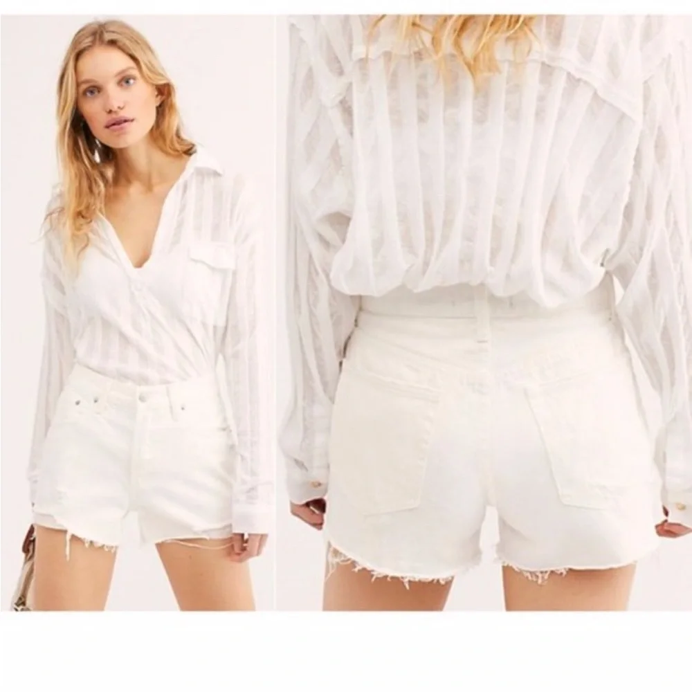 Free People Sofia Distressed High Rise Denim Shorts Size 31 NEW